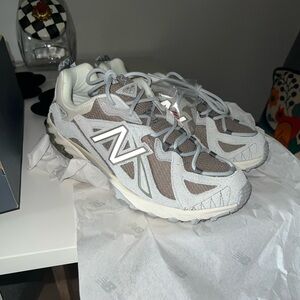 New Balance 610 | Brighton Grey/Mushroom Sneakers